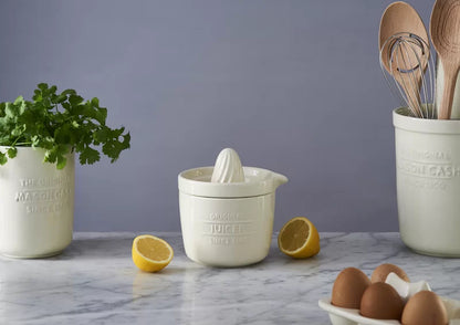 Innovative Kitchen Juicer & Store